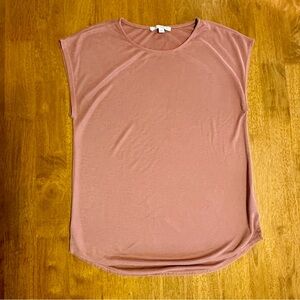 Green Envelope Women's Salmon Colored Top T-shirt